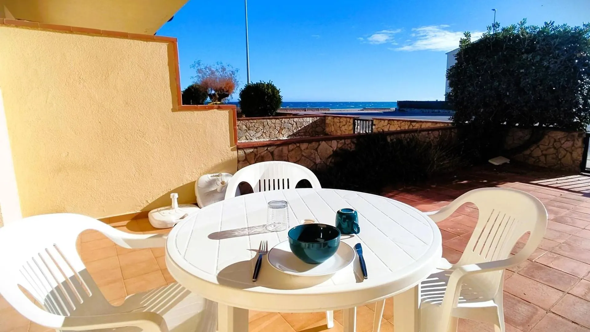 Apartamento En Primera Linea De Mar En Pals 306-1 2H